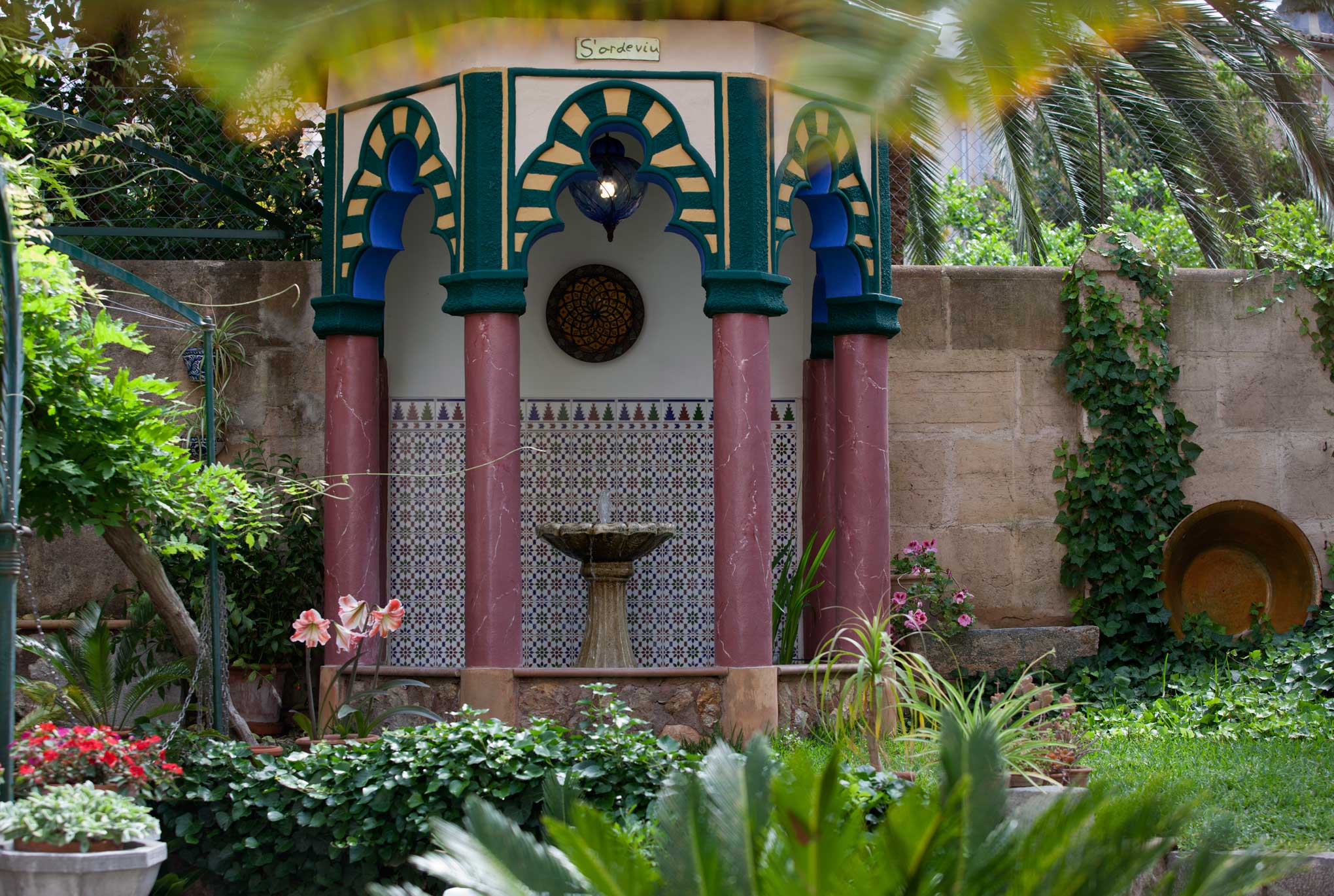 Fuente en el jardin de s'Ardeviu en Sóller