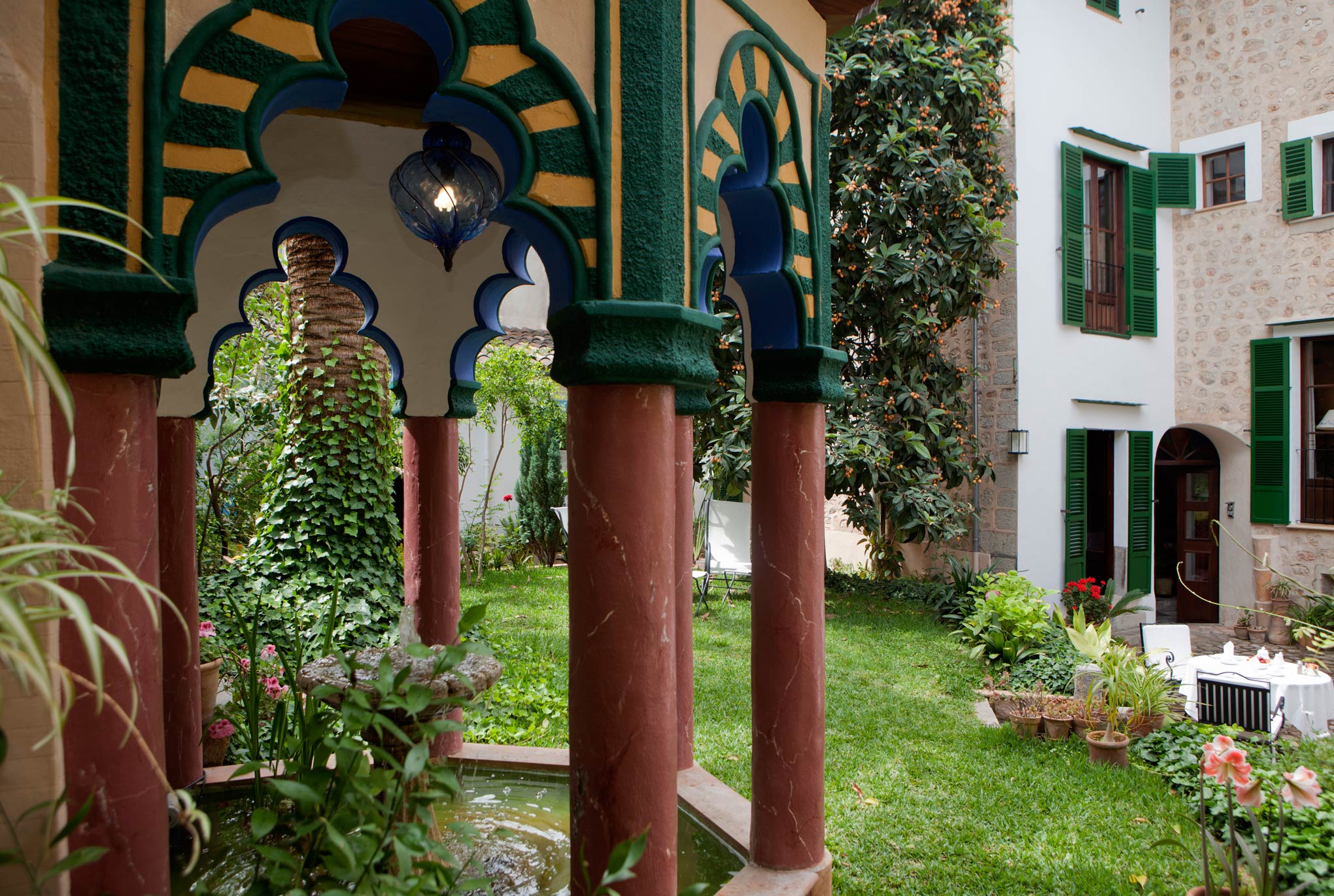 Fuente en el jardin de s'Ardeviu en Sóller